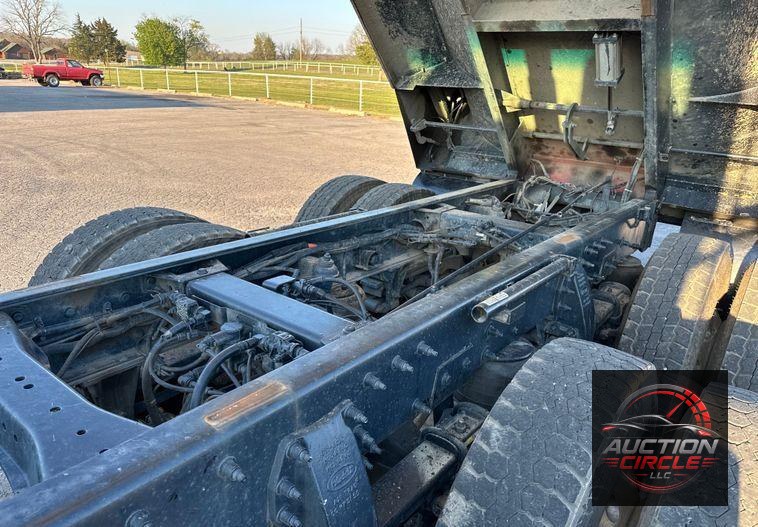 2022 Peterbilt  567 dump truck