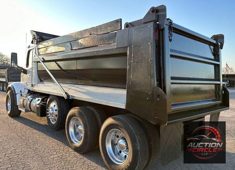 2022 Peterbilt  567 dump truck