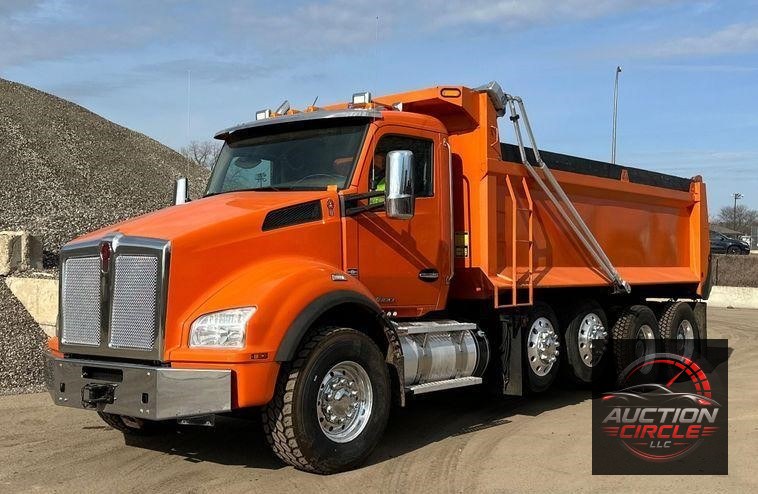 2018 Kenworth T880 dump truck