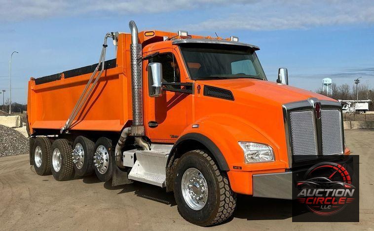 2018 Kenworth T880 dump truck