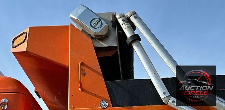 2018 Kenworth T880 dump truck