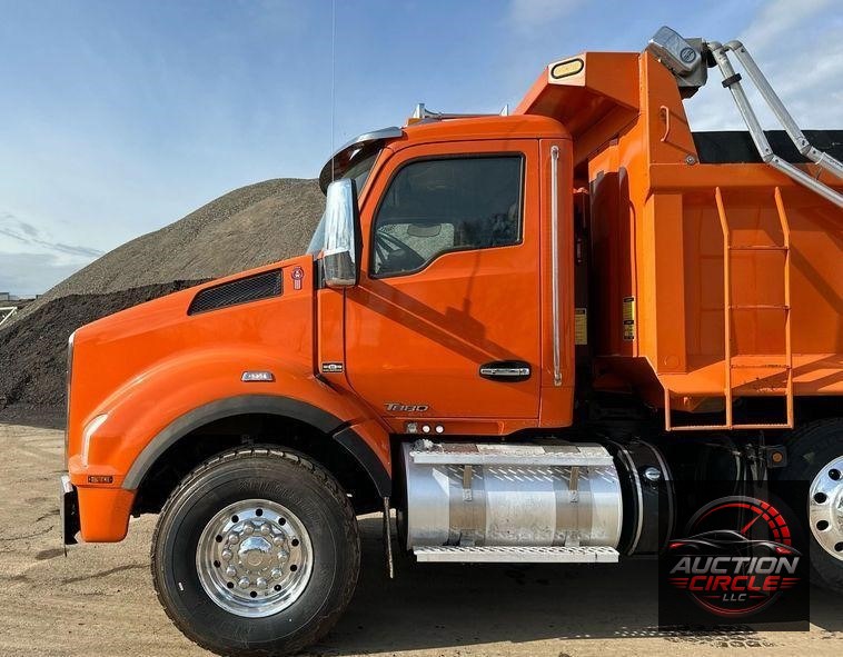 2018 Kenworth T880 dump truck