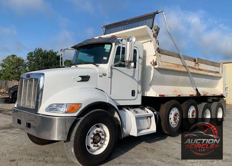 2015 Peterbilt 348 dump truck