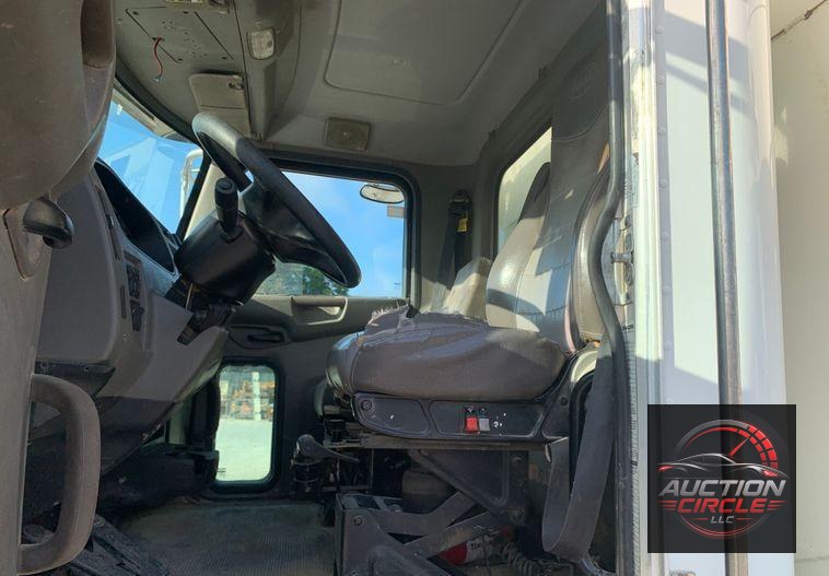 2015 Peterbilt 348 dump truck
