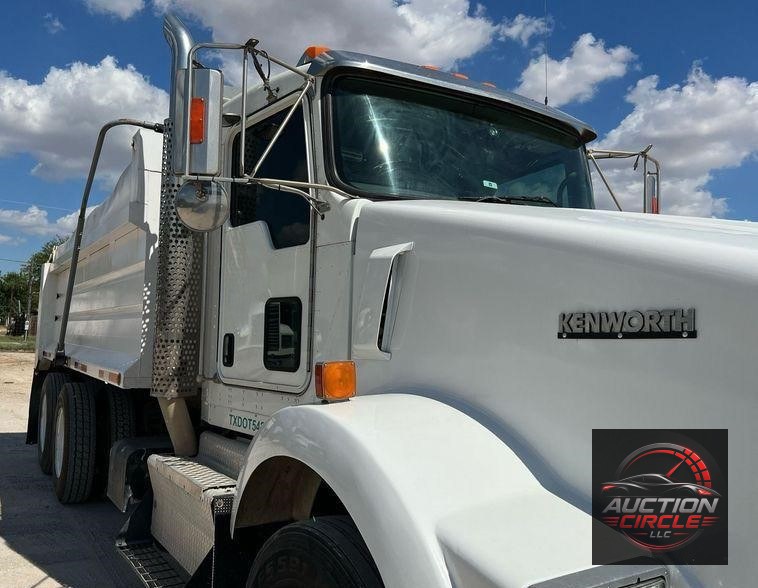 2016 Kenworth T800  dump truck