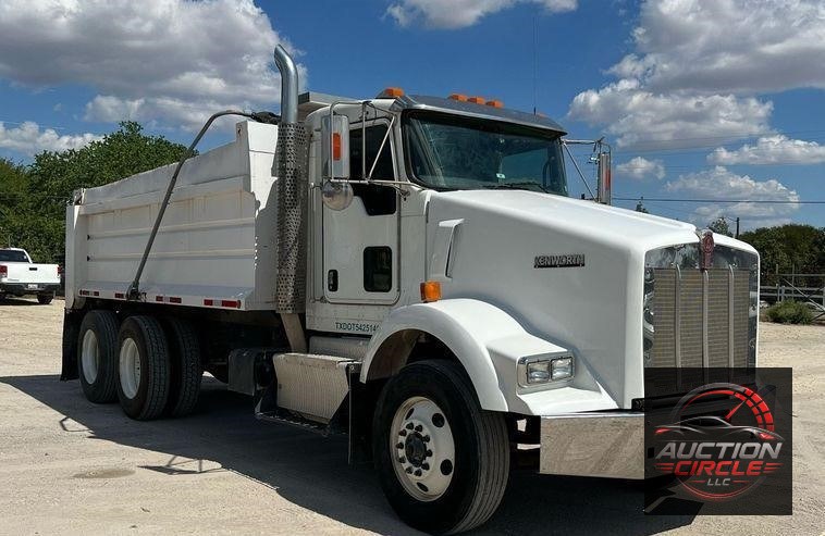 2016 Kenworth T800  dump truck