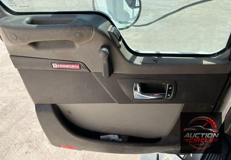 2016 Kenworth T800  dump truck