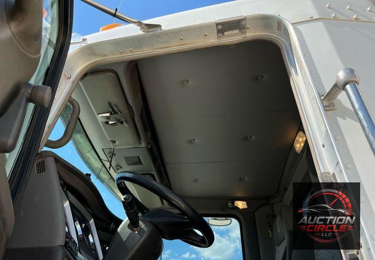 2016 Kenworth T800  dump truck