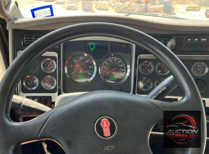 2016 Kenworth T800  dump truck
