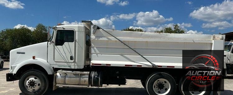 2016 Kenworth T800  dump truck