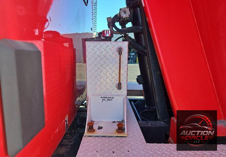 2018 Kenworth T880  dump truck