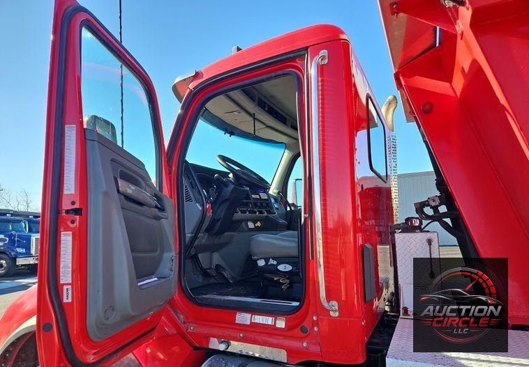 2018 Kenworth T880  dump truck