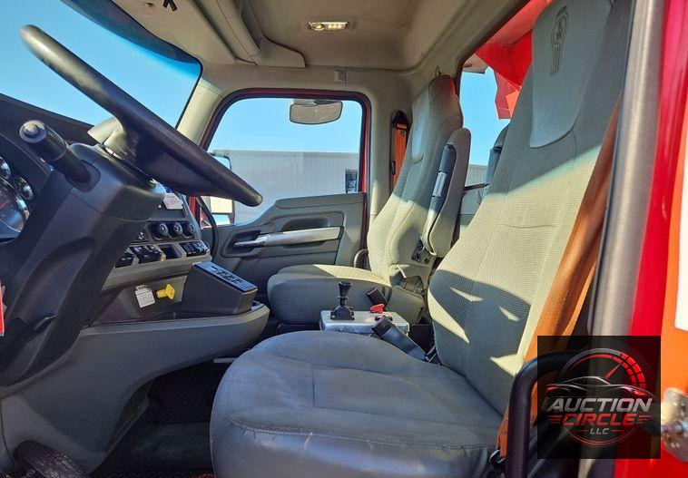 2018 Kenworth T880  dump truck