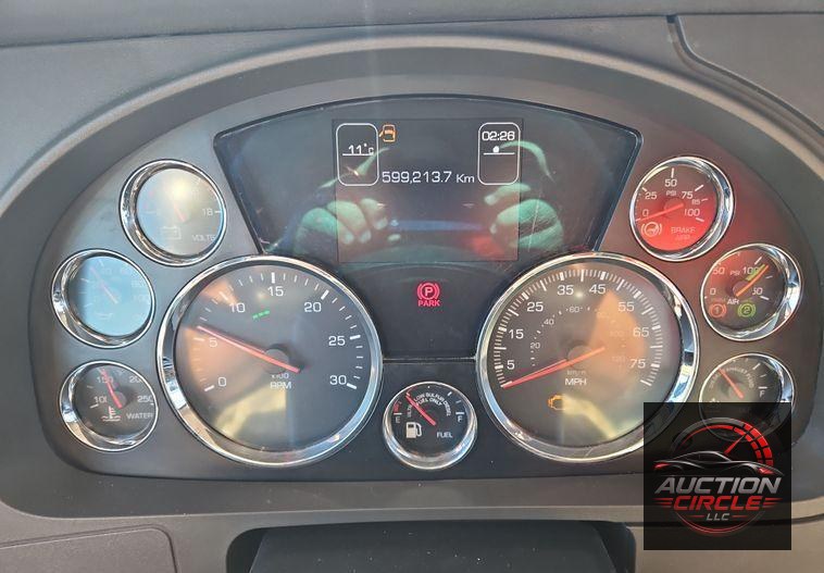 2018 Kenworth T880  dump truck