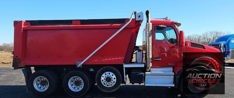 2018 Kenworth T880  dump truck