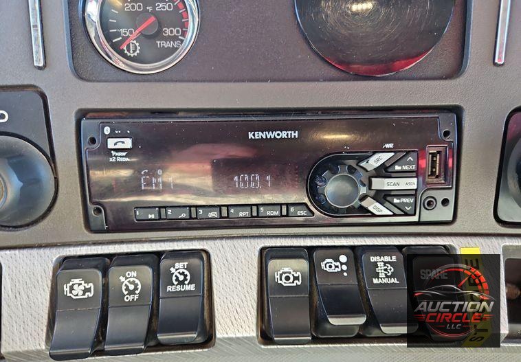 2018 Kenworth T880  dump truck