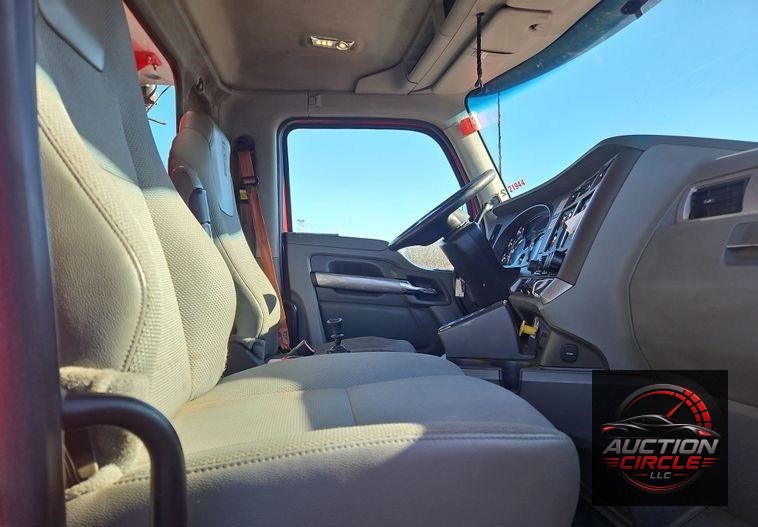 2018 Kenworth T880  dump truck