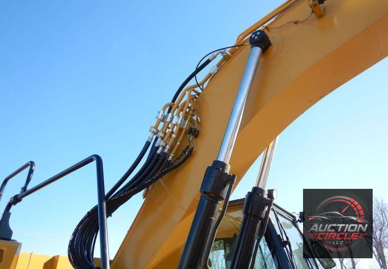 2021 Caterpillar 325  excavator