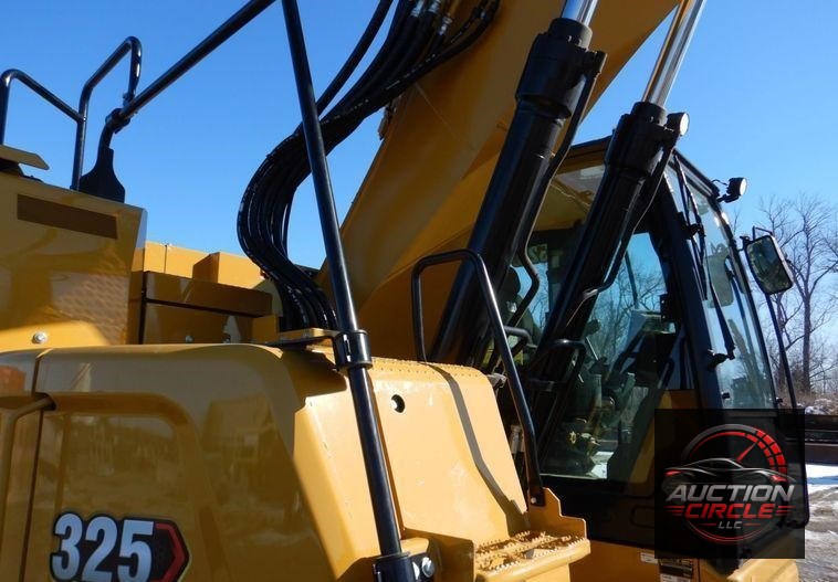 2021 Caterpillar 325  excavator
