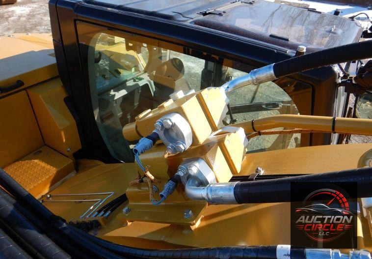2021 Caterpillar 325  excavator