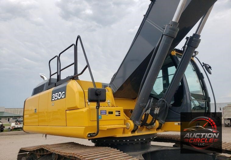 2019 John Deere 350G LC  excavator
