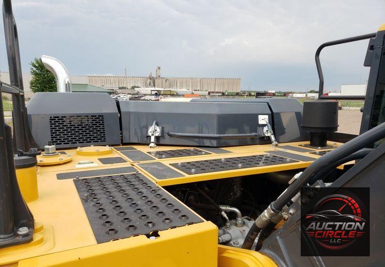 2019 John Deere 350G LC  excavator