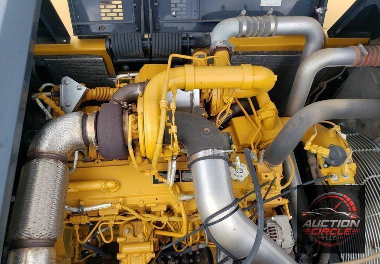 2019 John Deere 350G LC  excavator