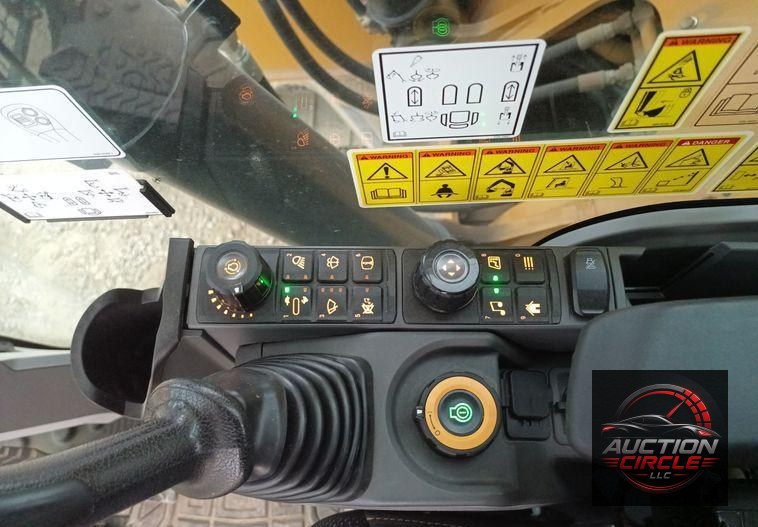 2021 Caterpillar 325  excavator