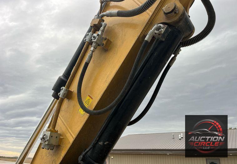 2021 Caterpillar 320GC  excavator
