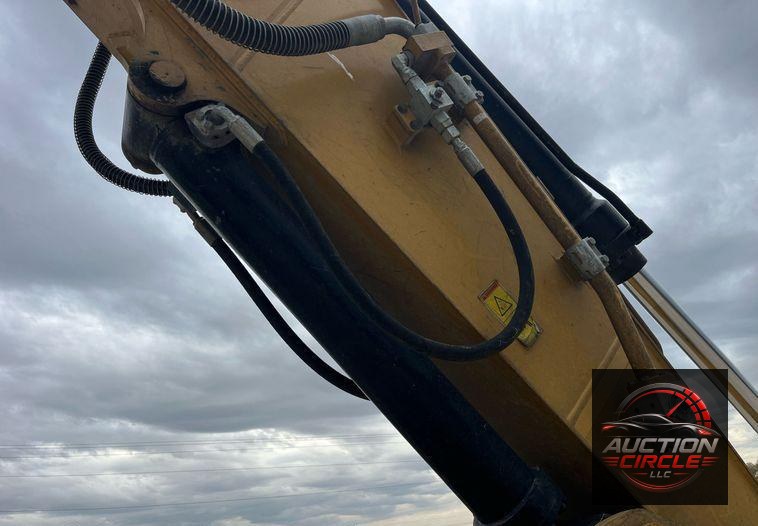 2021 Caterpillar 320GC  excavator