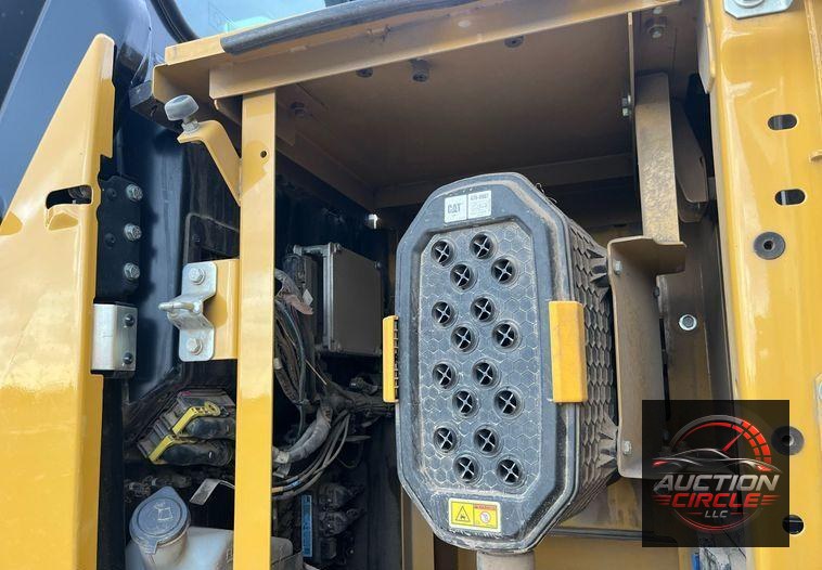 2021 Caterpillar 320GC  excavator