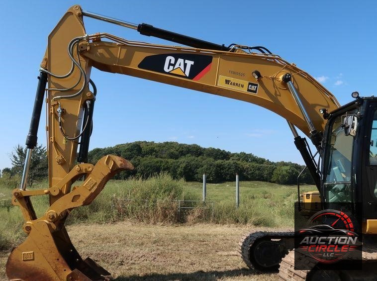 2017 Caterpillar 320F L  excavator