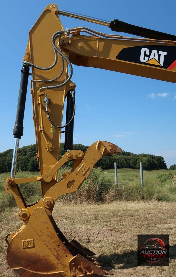 2017 Caterpillar 320F L  excavator