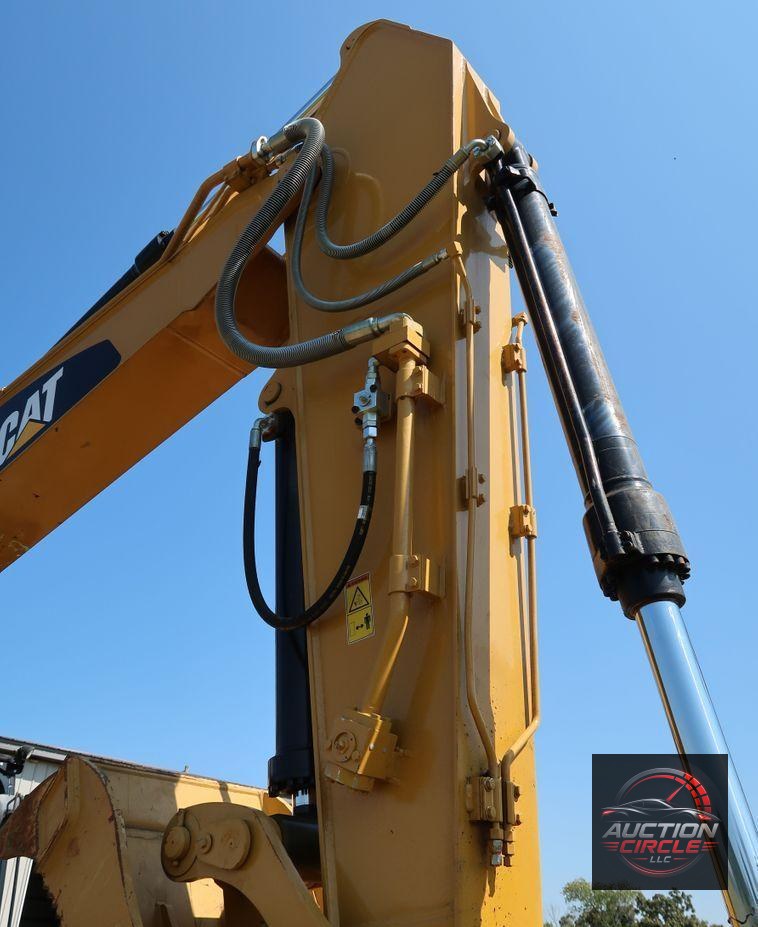2017 Caterpillar 320F L  excavator