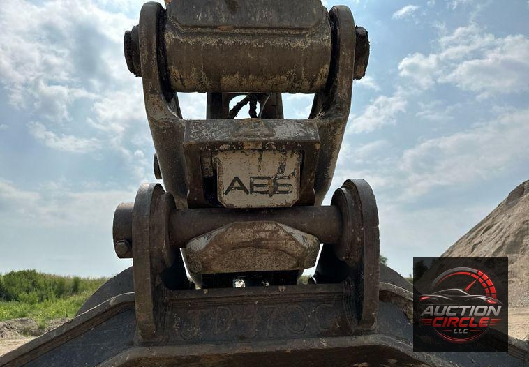 2017 John Deere 470G LC  excavator
