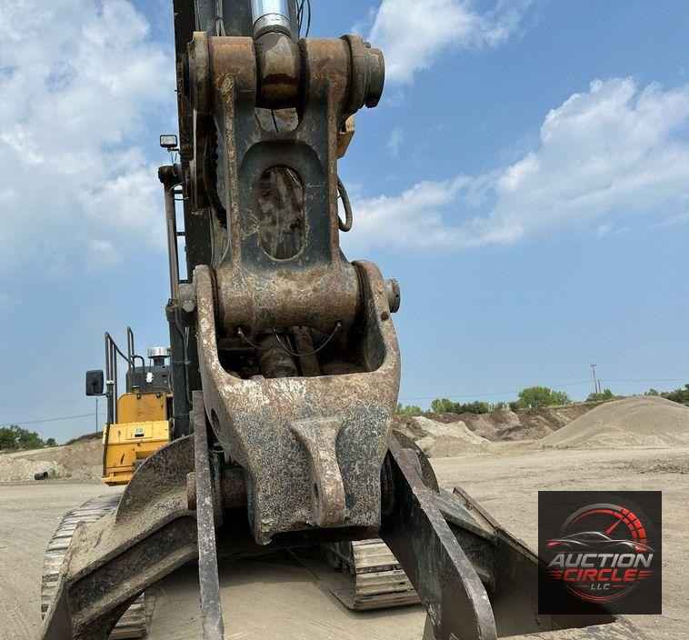 2017 John Deere 470G LC  excavator