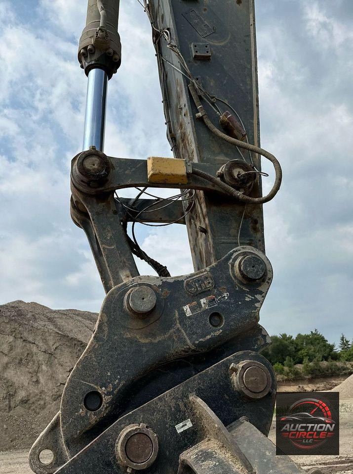 2017 John Deere 470G LC  excavator