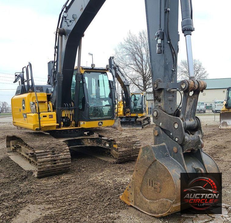 2022 John Deere 200G  excavator