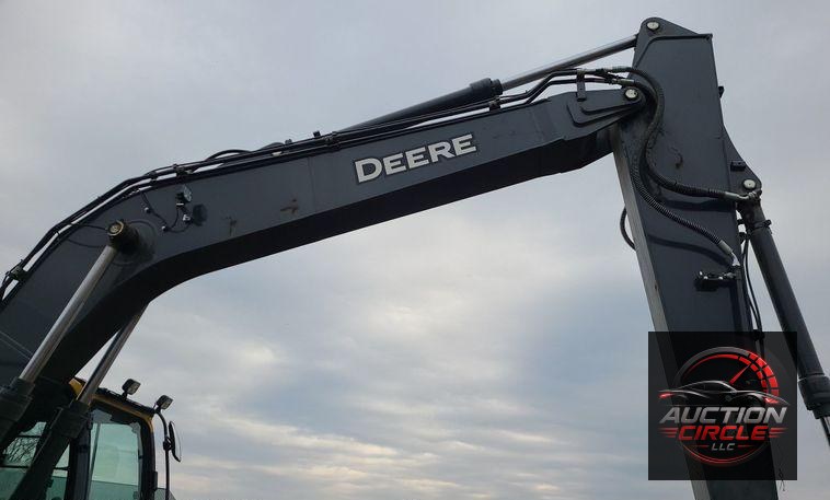 2022 John Deere 200G  excavator