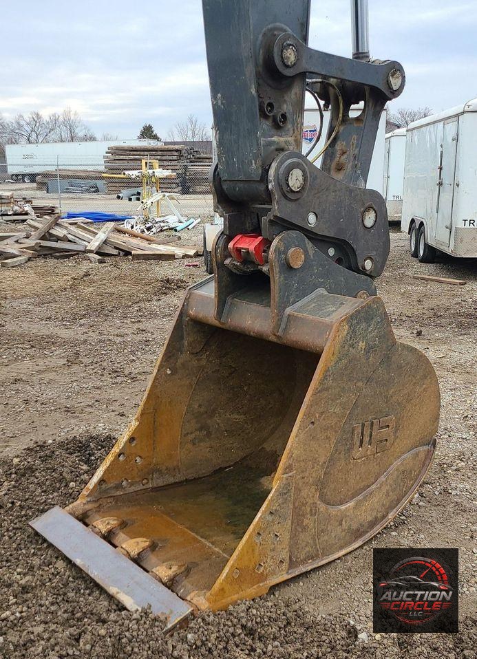2022 John Deere 200G  excavator
