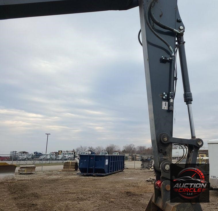 2022 John Deere 200G  excavator