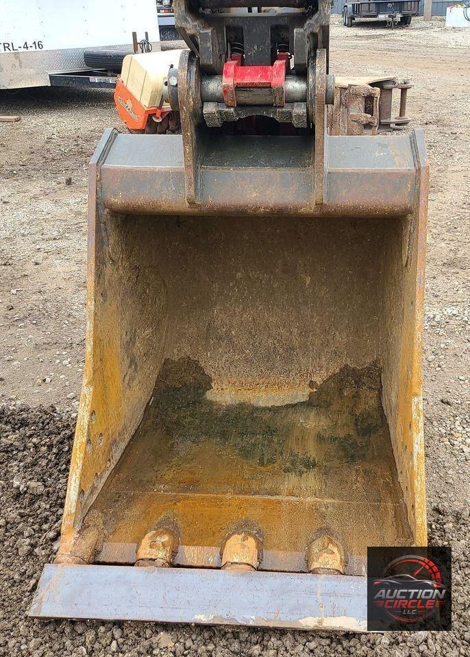 2022 John Deere 200G  excavator
