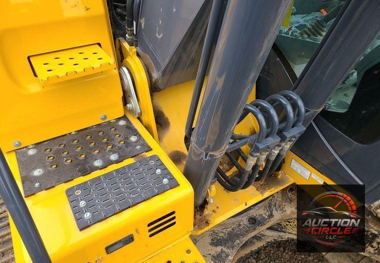 2022 John Deere 200G  excavator