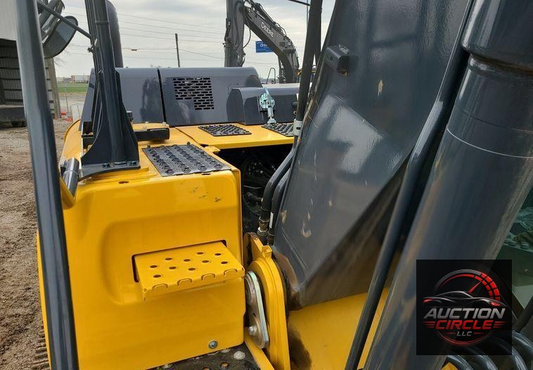2022 John Deere 200G  excavator