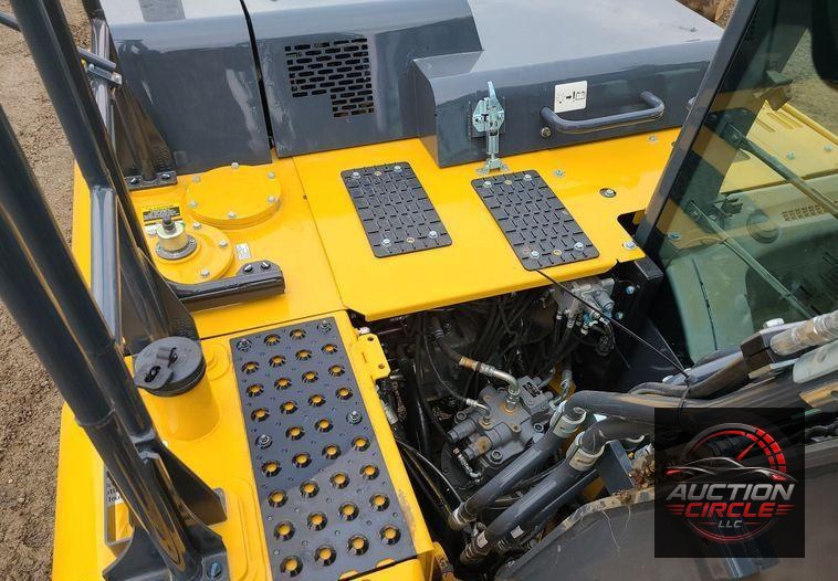 2022 John Deere 200G  excavator