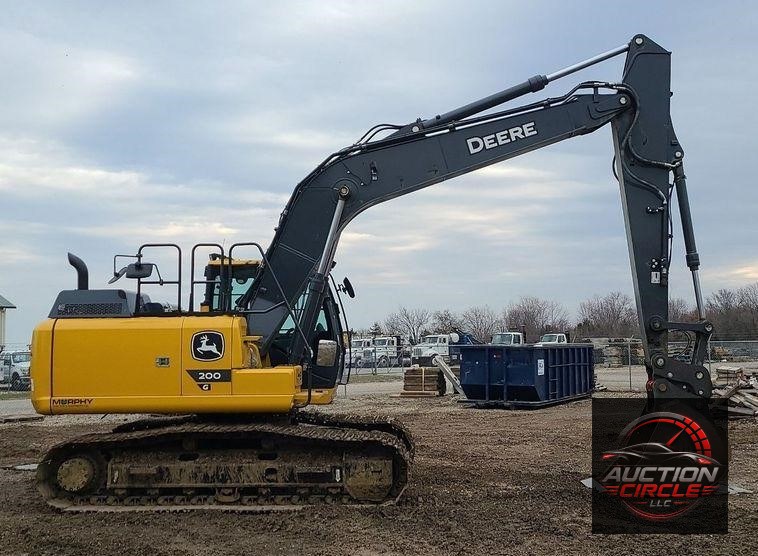 2022 John Deere 200G  excavator