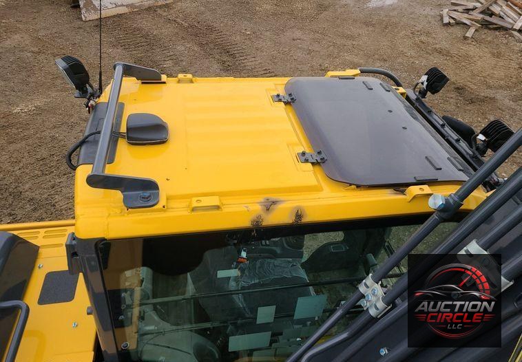 2022 John Deere 200G  excavator