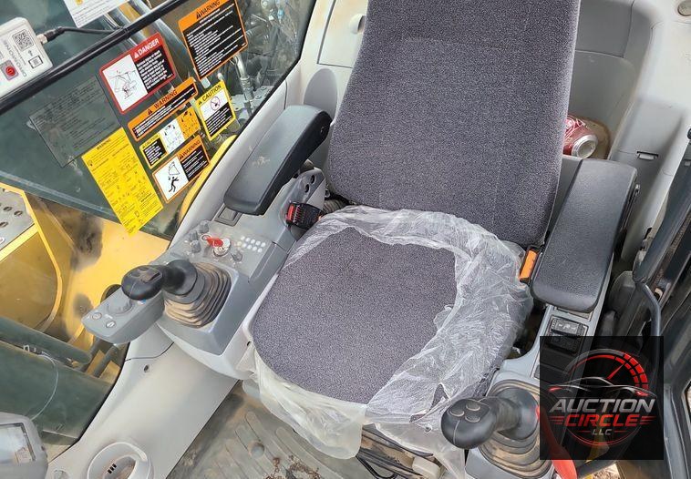 2022 John Deere 200G  excavator