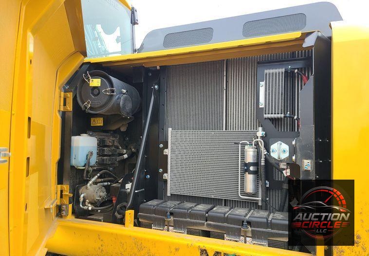 2022 John Deere 200G  excavator