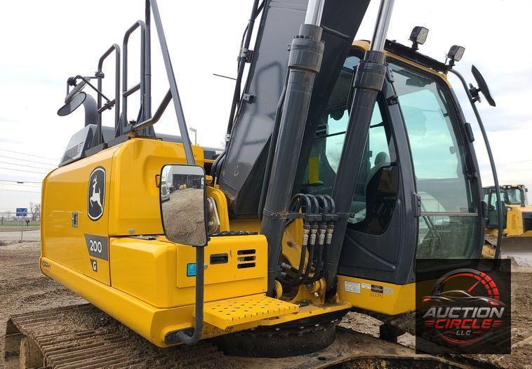 2022 John Deere 200G  excavator